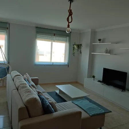 Big Wave House Назаре